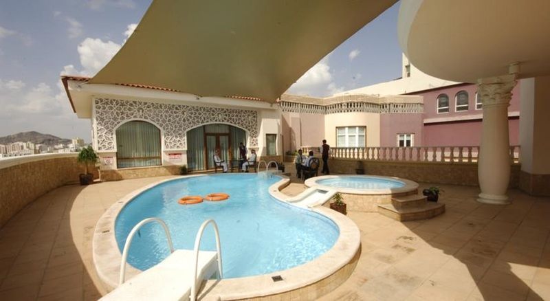 Oyo 335 Manazil Al Ain Grand Hotel Mecca Bagian luar foto